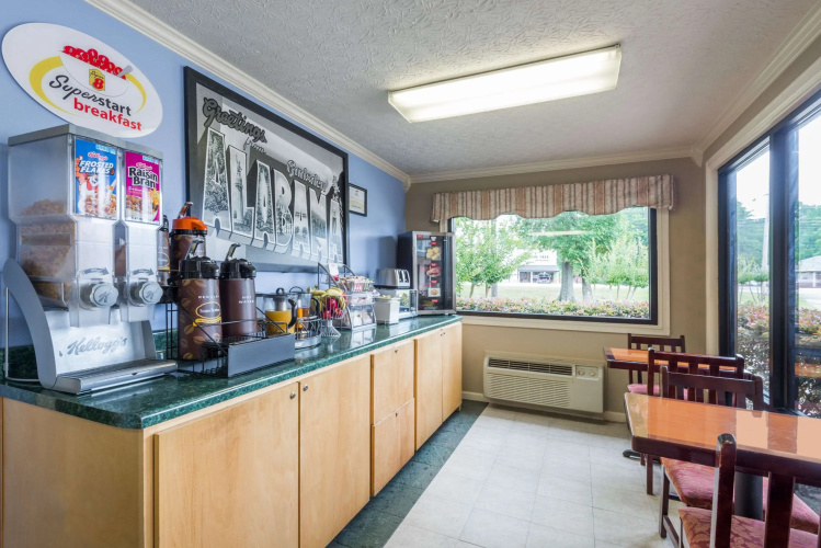 Super 8 by Wyndham Gadsden AL