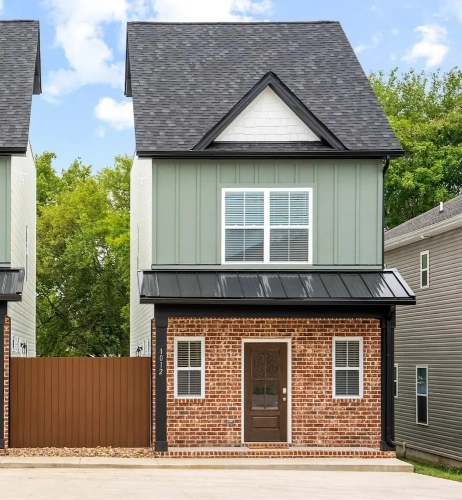 4 Bedrooms Cottage