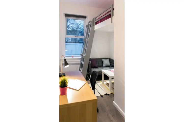Spacious Student Ensuite Finsbury House