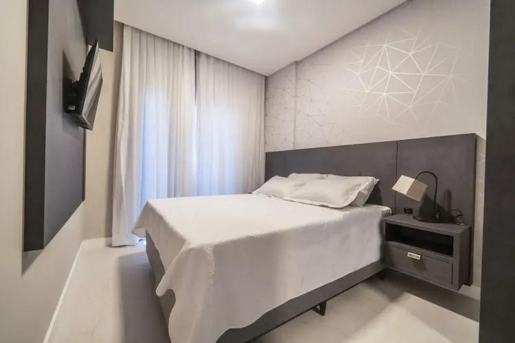 864 - Aluguel Apartamento em Bombinhas