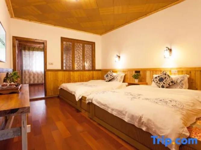 Deluxe Family Suite