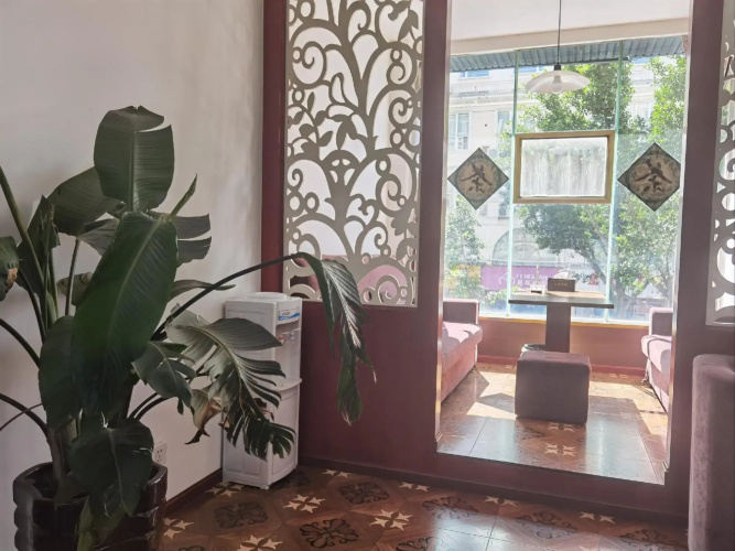 Hanyuan Sihai Hotel