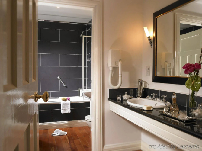 Dunraven Arms Hotel