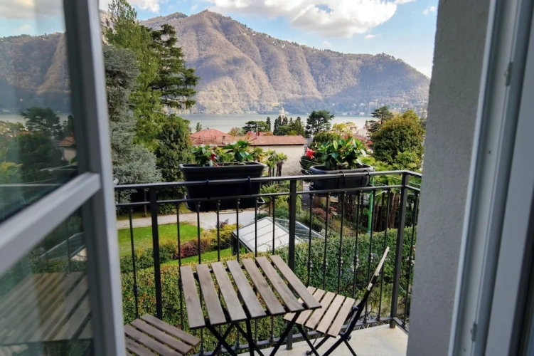 Deluxe Double room with balcony and with lake view