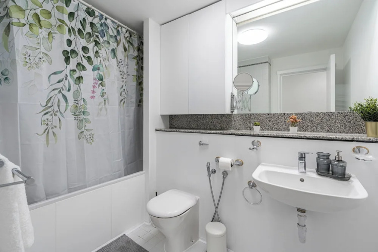 Duplex 2BR 2BA Flat Near Gloucester Rd Station