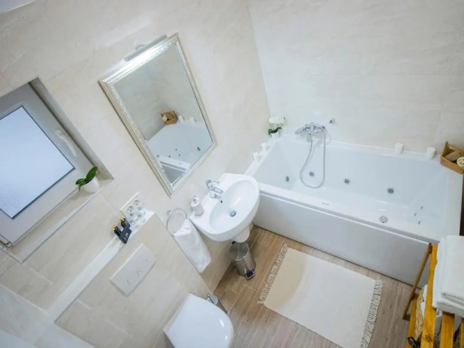 3 Bedrooms Cottage