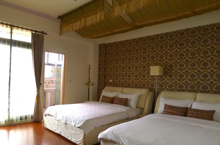 Amicasa Guesthouse