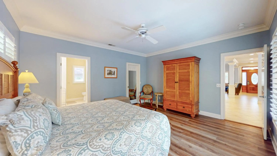 1 Troon Dr