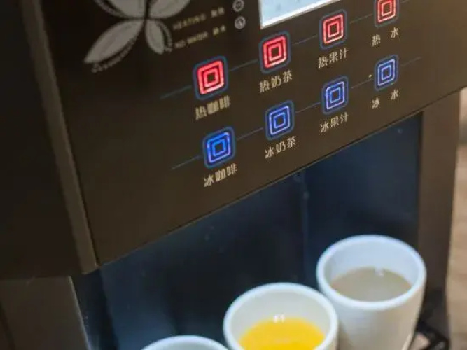 Elong Ruiyun Hotel (Bengbu Carnival Store)