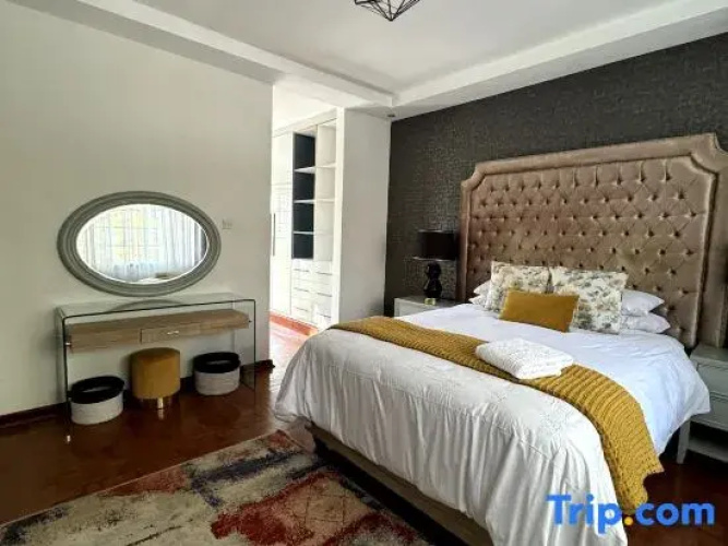 Luxurious Messe Luxe 4-bed Apartment CBD