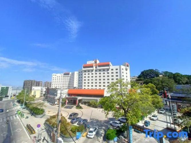 Huafu Hotel