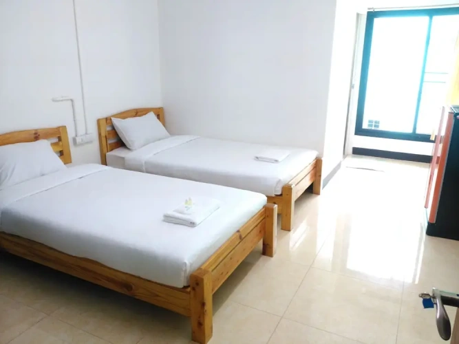 Standard Twin room with balcony