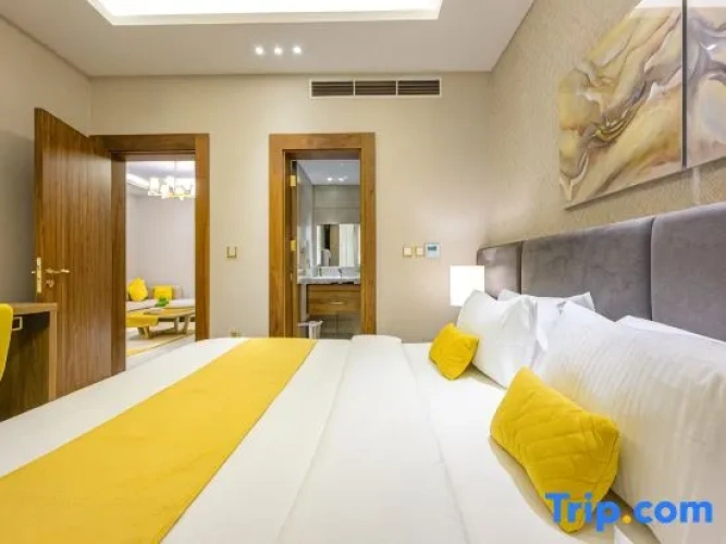 Deluxe Suite