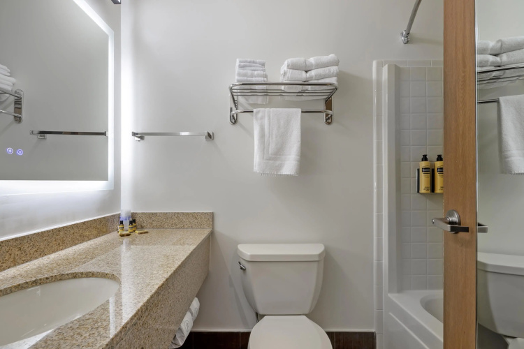 Best Western Plus Meridian photo 10