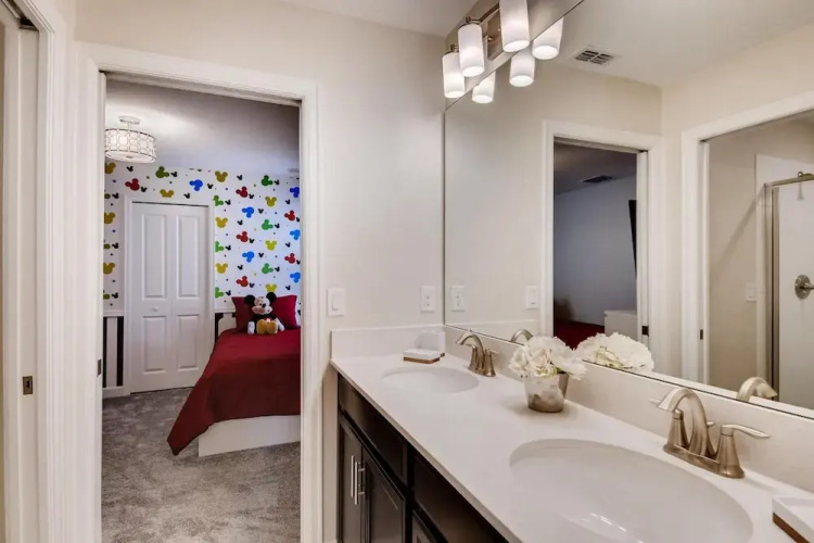 1552 MC - Vibrant Villa: Pools & Magic 6bds