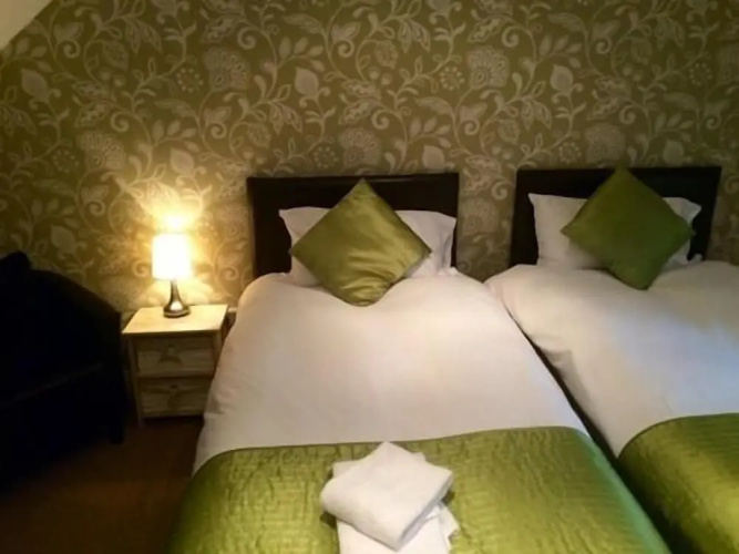 House o' Hill Hotel