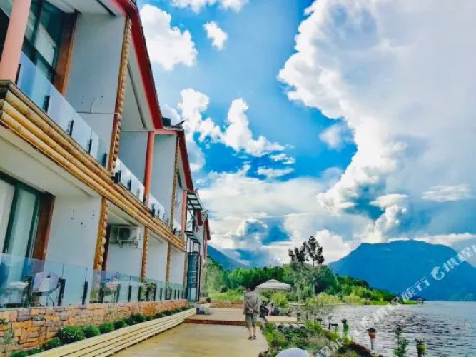 Yunshui Mountain Villa