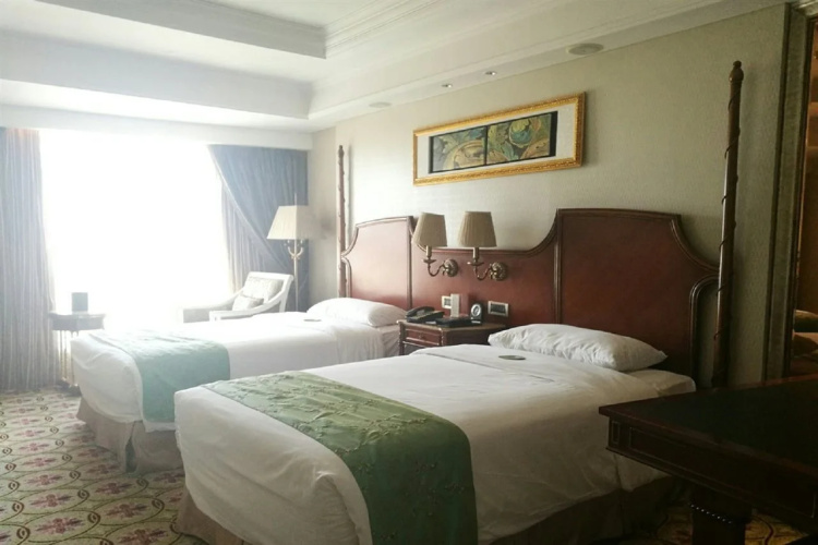 Star Lake Hotel