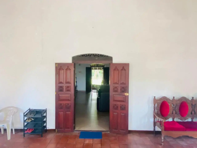 colonial bungalow