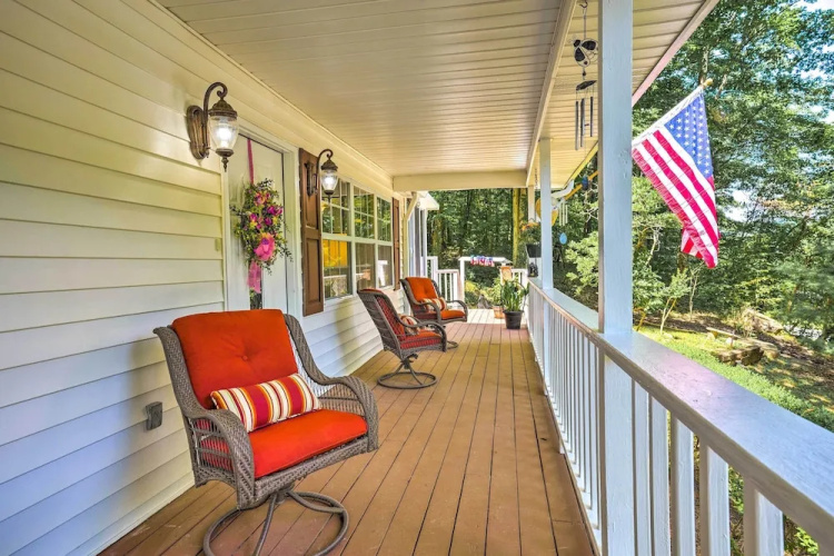 Secluded Chattanooga Getaway w/ Deck + Yard!