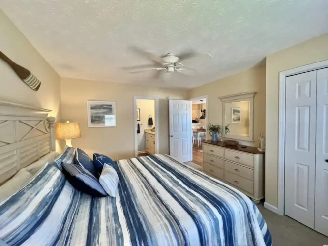 2 Bedrooms Standard room with balcony and with canal view