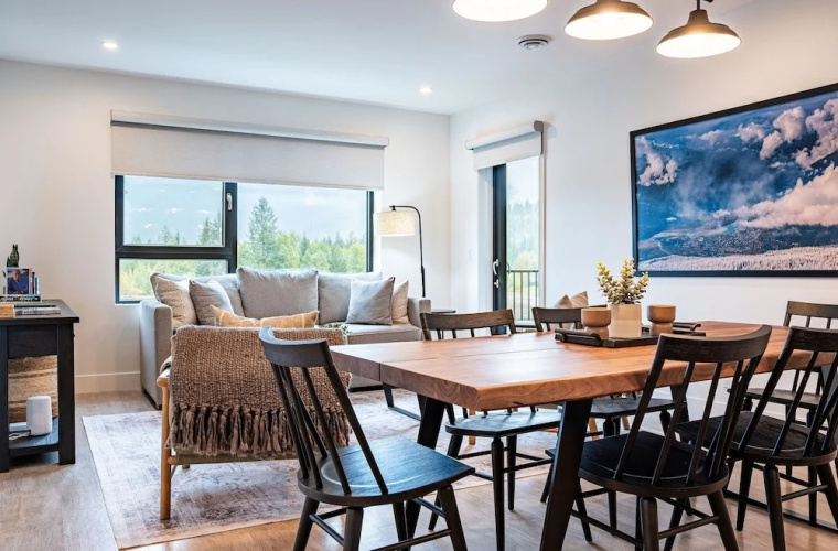 Farwell's Spike by Revelstoke Vacations