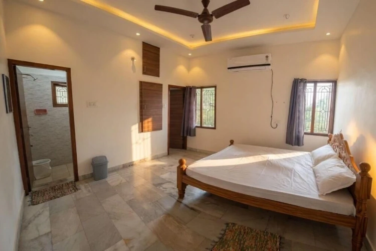Standard Double room with balcony