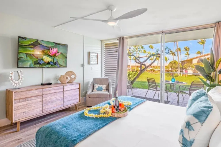 Napili Shores G154 Ocean View Studio Condo by RedAwning
