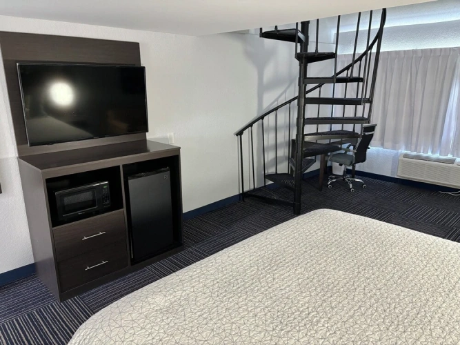 Quadruple Suite