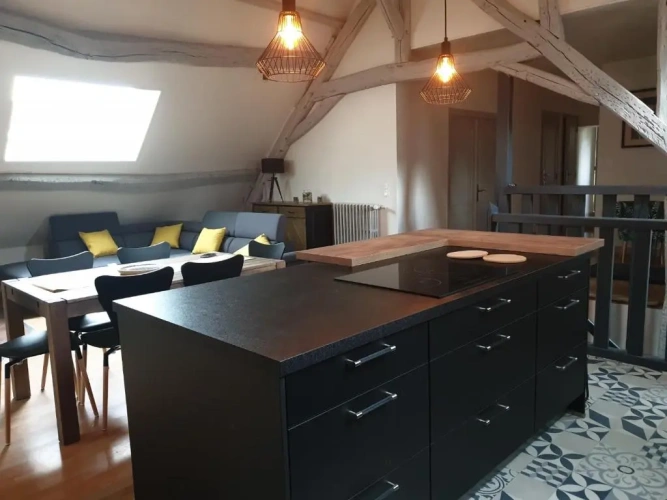 3 Bedrooms Apartment
