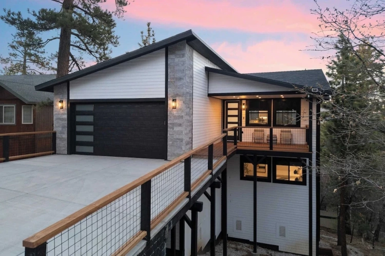 4 Bedrooms Cottage