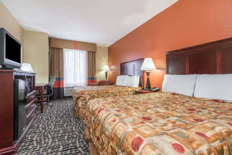 Standard Quadruple room