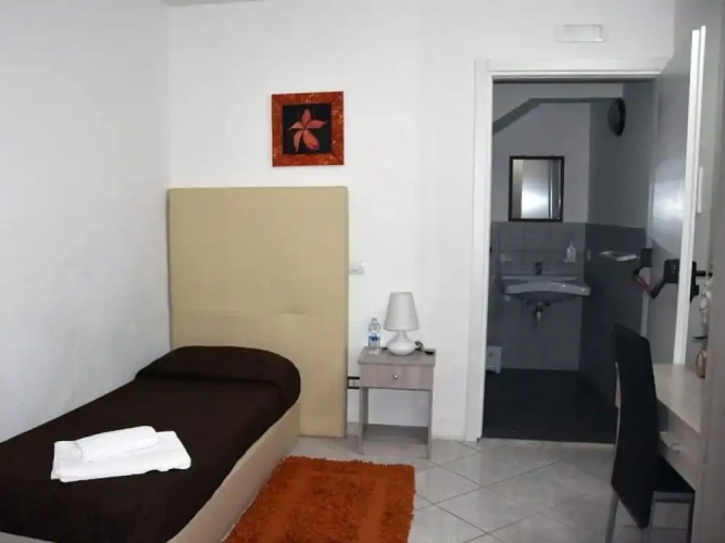 Standard Single room