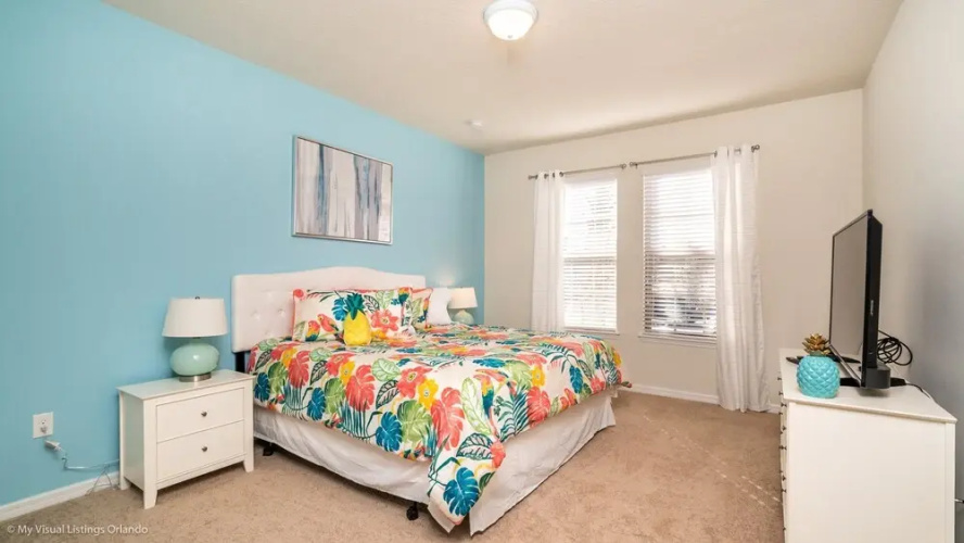 Corrocodova Villa Windsor at Westside