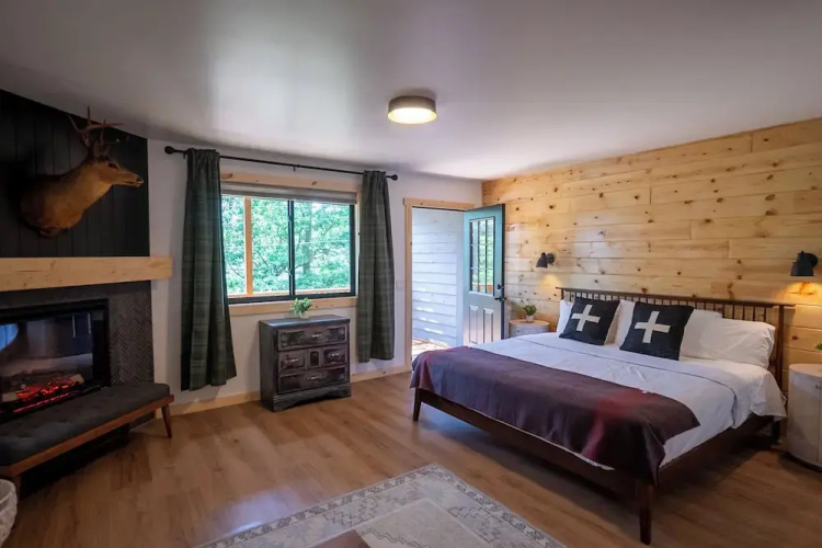 The Woodsman Lodge