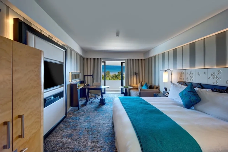 Club Lounge Access Twin room with balcony and with sea view