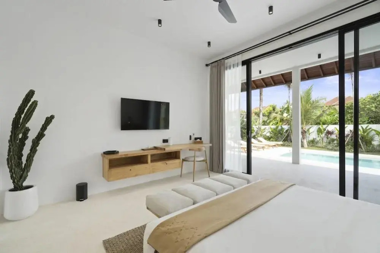 Marbella Villa by Betterplace