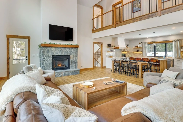 5 Bedrooms Cottage with balcony