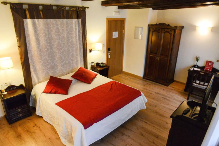 Hotel Cardenal Ram