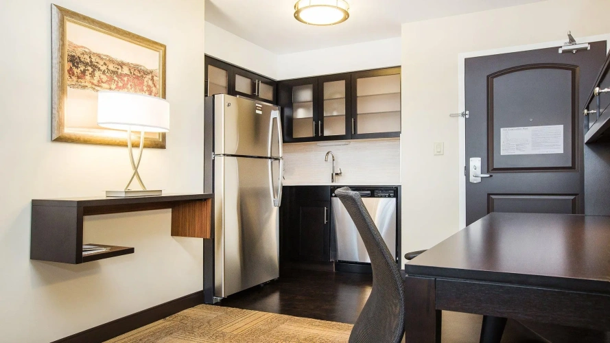 1 Bedroom Suite