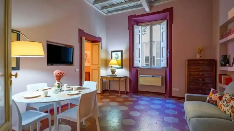 Campo De' Fiori Pinky House