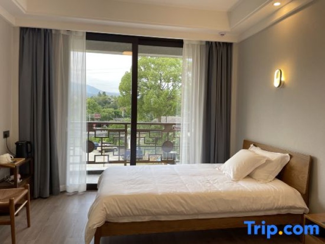 Standard Double room with mountain view