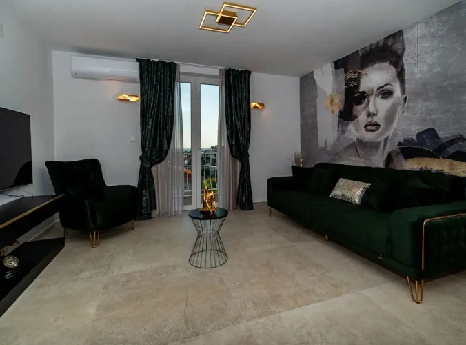 2 Bedrooms Apartment
