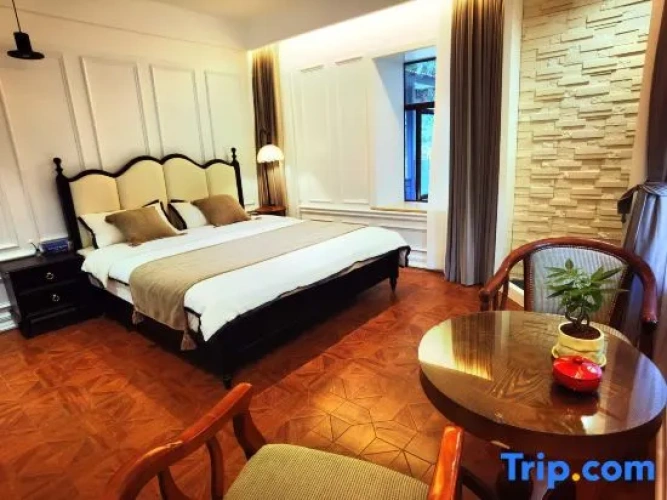 4 Bedrooms Standard room with lake view