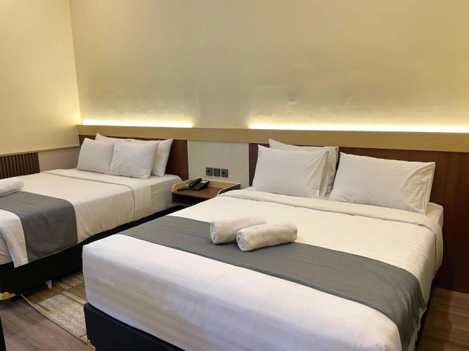 Quadruple Suite