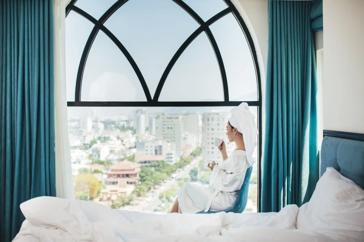 Deluxe Triple room with partial ocean view