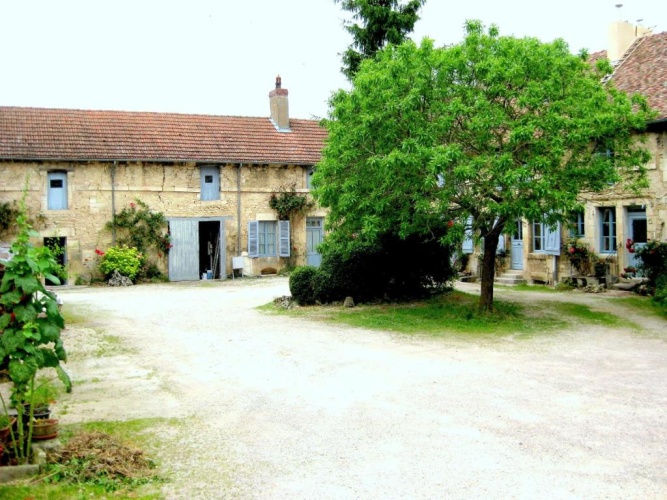 3 Bedrooms Cottage