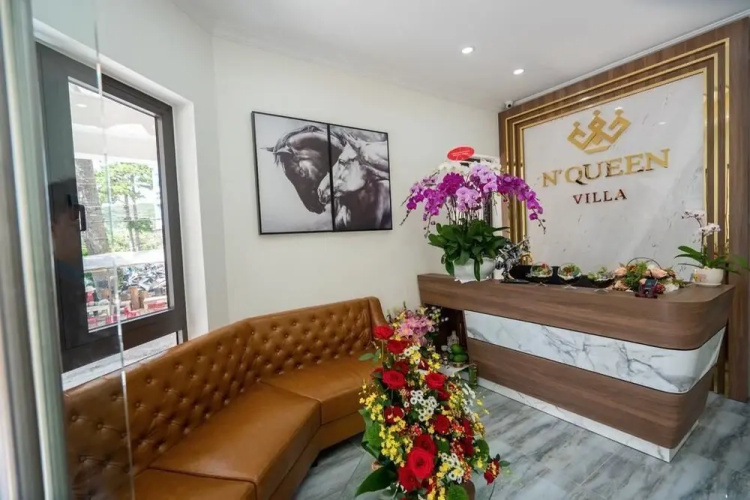 N Queen Apartment Hotel