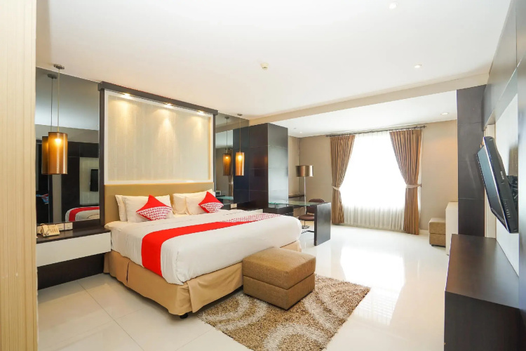 Prime Royal Hotel