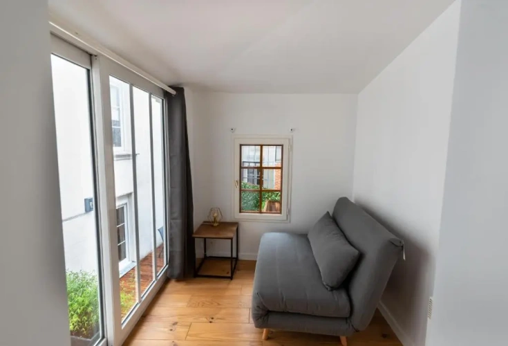 2 Bedrooms Apartment